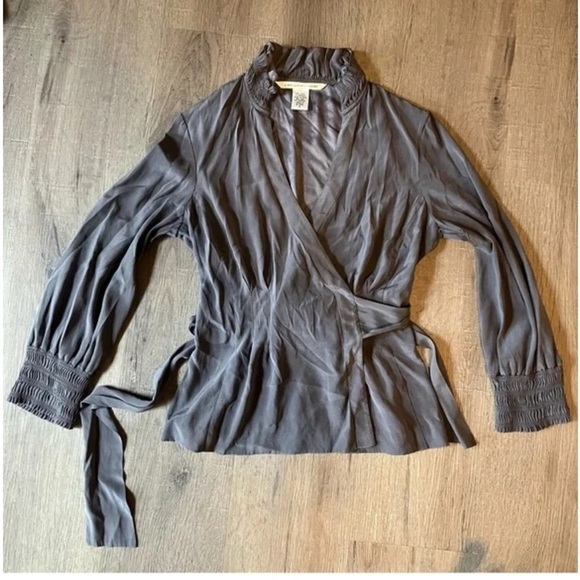 Diane Von Furstenburg Gray Silk Wrap 6 EUC - Picture 2 of 9